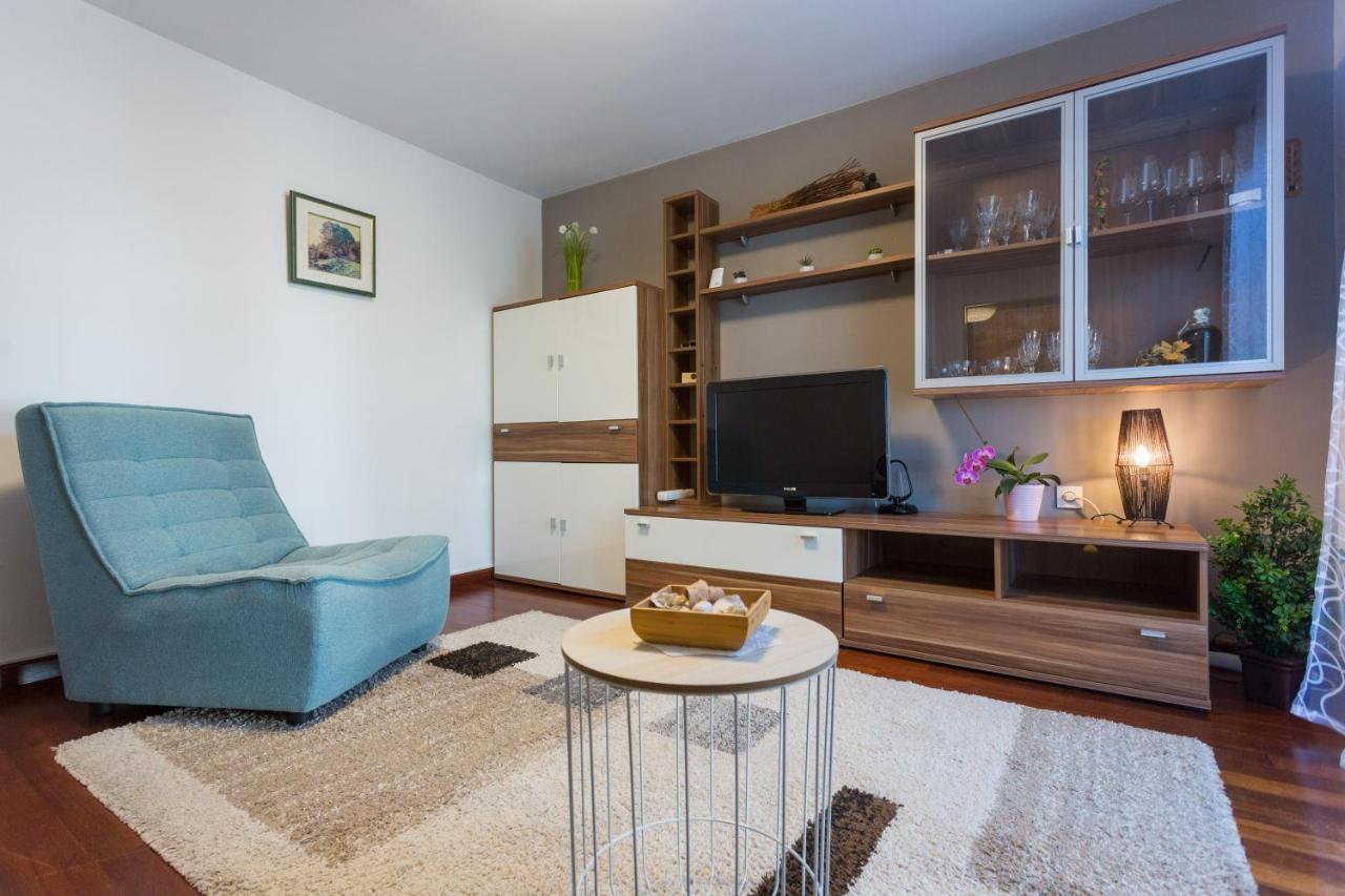 Apartments Lidija - Sea View Apartment With Exclusive Right Of Using Hot Tub Or Split Level Apartment With Exclusive Right Of Using Pool بودْسْتغانا المظهر الخارجي الصورة
