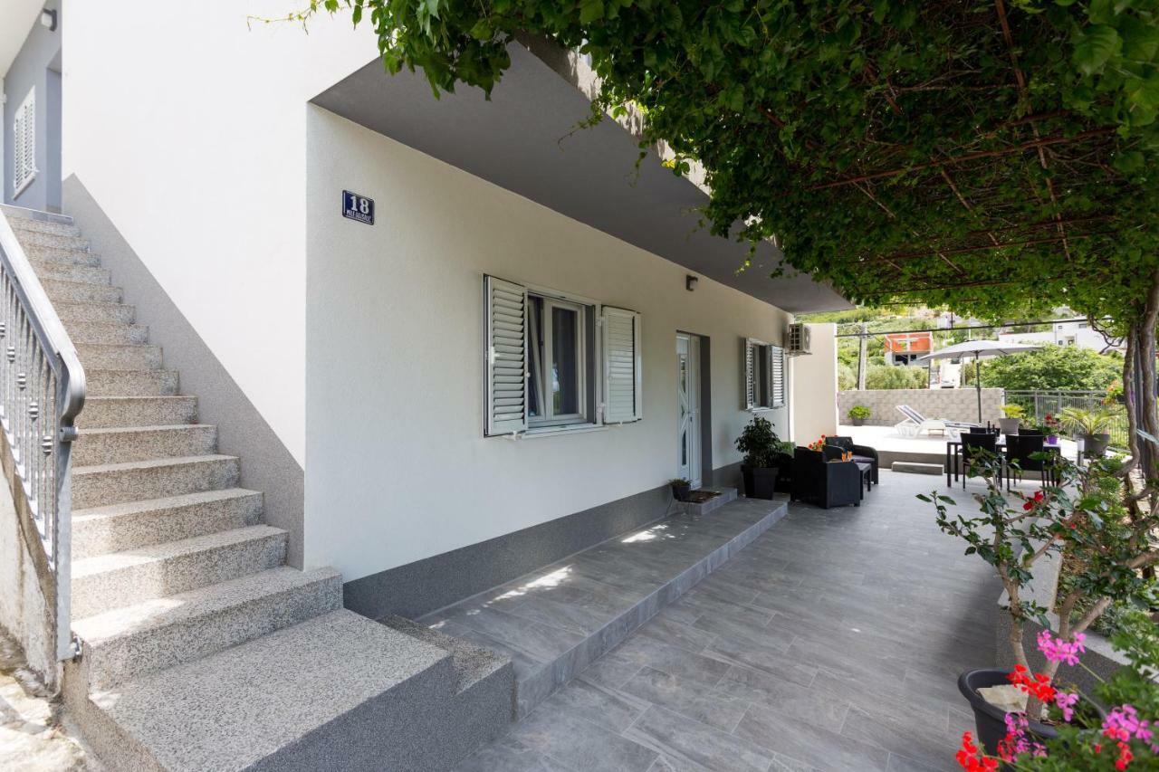 Apartments Lidija - Sea View Apartment With Exclusive Right Of Using Hot Tub Or Split Level Apartment With Exclusive Right Of Using Pool بودْسْتغانا المظهر الخارجي الصورة